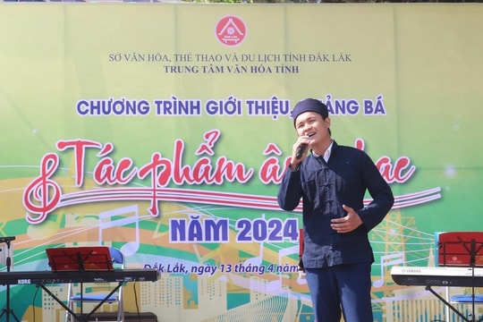 Kỹ sư trẻ người Tày bỏ phố về quê trồng quả ngọt và lan tỏa di sản của cha ông