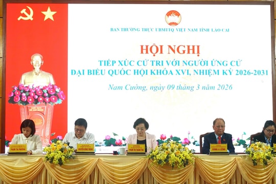 Ứng cử viên đại biểu Quốc hội Khóa XVI thuộc đơn vị bầu cử số 1 tỉnh Lào Cai tiếp xúc cử tri