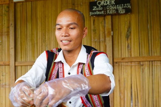 Chàng trai Ca Dong "kể" những câu chuyện quê hương bằng ẩm thực