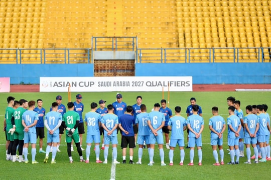 Tuyển Việt Nam công bố danh sách toàn sao đấu Malaysia