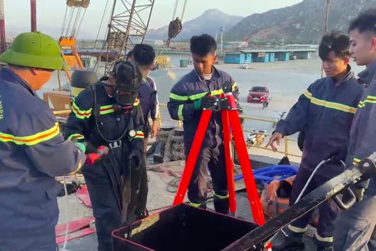 Khánh Hòa: 3 người tử vong do ngạt khí trên tàu thủy chở hàng