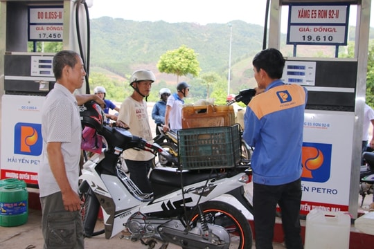 Người dân vùng cao linh hoạt thích ứng với biến động giá xăng dầu