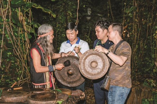 Khi bản làng "thức giấc" cùng du lịch văn hóa