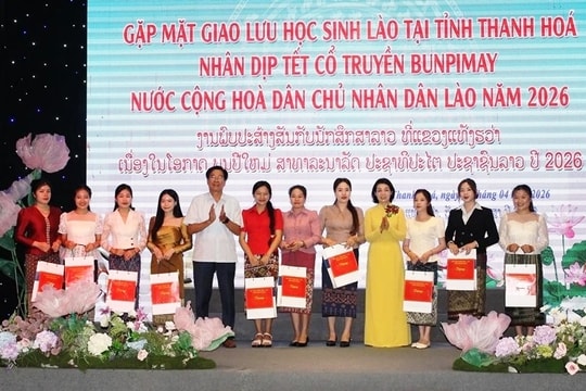 Lưu học sinh Lào đón Bunpimay ấm áp giữa xứ Thanh