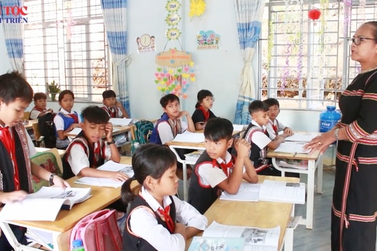 Đưa tiếng mẹ đẻ vào tiết học để văn hóa dân tộc mãi trường tồn