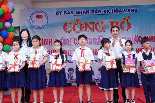 Xã đầu tiên trên cả nước cấp sách giáo khoa miễn phí cho học sinh