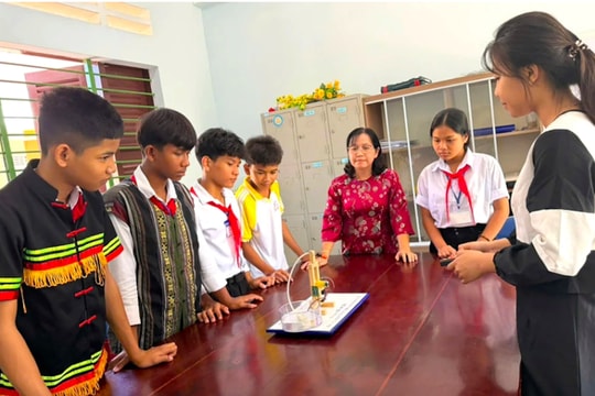Ấn tượng những sáng kiến về cứu hỏa từ xa của những "kỹ sư công nghệ" tuổi học đường người DTTS