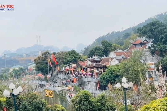 Quản lý tiền công đức - Cách làm minh bạch tại đền Cửa Ông