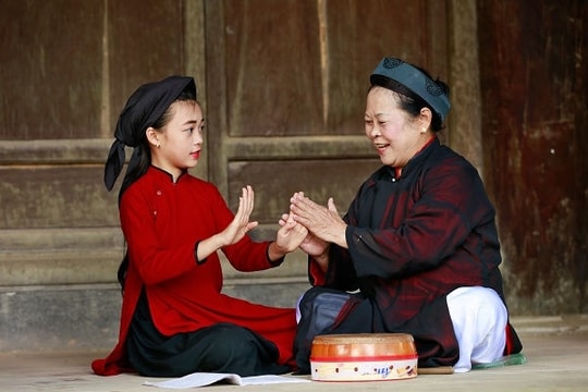 Tháng Ba về miền Đất Tổ