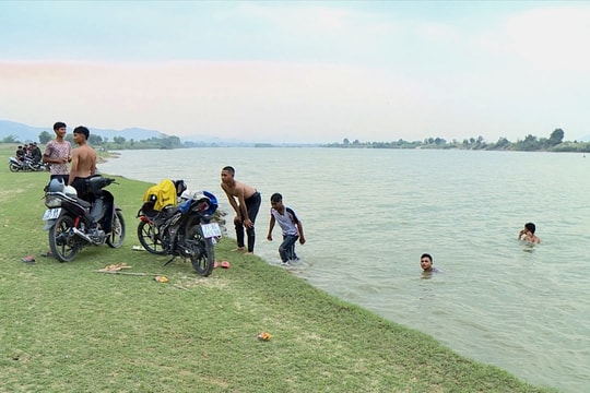 Mùa nắng nóng và lời cảnh báo về nguy cơ đuối nước trẻ em ở vùng DTTS