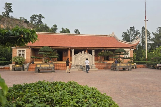 Dấu tích ngành Than và công trình tâm linh đặc biệt