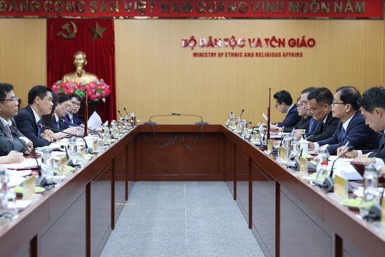 Tăng cường hợp tác Việt Nam - Lào trong công tác dân tộc và tôn giáo