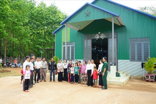 Tín hữu Tin lành làng Nú góp sức giữ bình yên biên giới