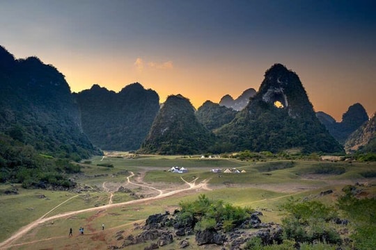 Núi Mắt Thần - Điểm đến thú vị ở Cao Bằng trong dịp lễ 30/4 - 1/5