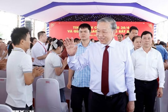 Tổng Bí thư, Chủ tịch nước động viên công nhân, người lao động ở Thành phố Hồ Chí Minh