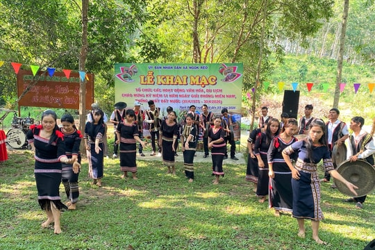 "Kho tàng" văn hóa của đồng bào DTTS tỉnh Quảng Ngãi thu hút du khách trong dịp nghỉ lễ 30/4 và 1/5
