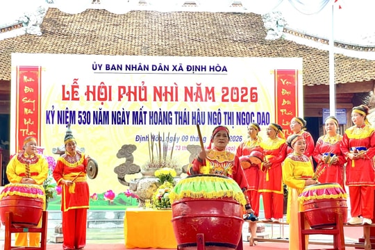 Về miền di sản Định Hòa dự Lễ hội Phủ Nhì