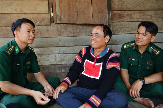 Già làng Hlết: Mình nêu gương, dân làng tin tưởng