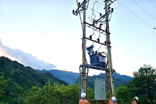 Khu tái định cư Láo Vàng có điện lưới quốc gia