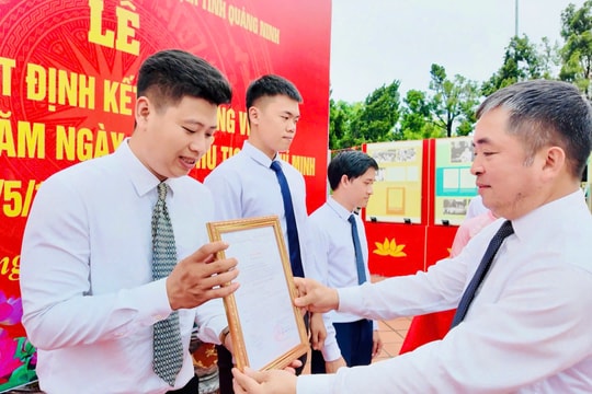 Kết nạp đảng viên tại “địa chỉ đỏ” trên đảo Cô Tô