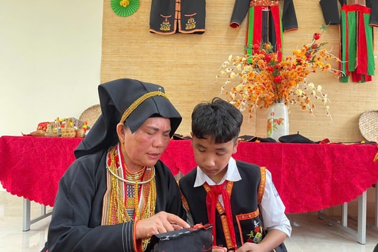 Đưa văn hóa truyền thống gần gũi với học sinh
