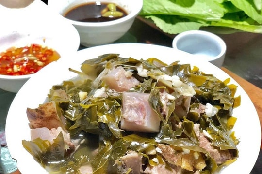 Thịt trâu nấu lá lồm - Món ngon được lòng du khách