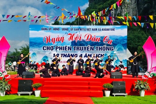 Giữ hồn chợ phiên vùng cao bên dòng Kỳ Cùng