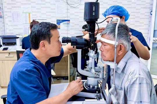 Trao ánh sáng yêu thương cho người nghèo vùng cao