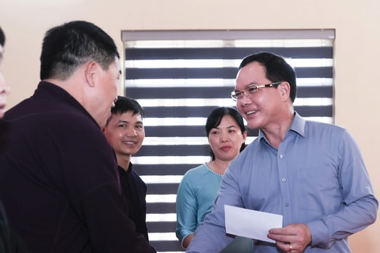 Bộ trưởng Nguyễn Đình Khang thăm đồng bào dân tộc thiểu số tỉnh Lạng Sơn