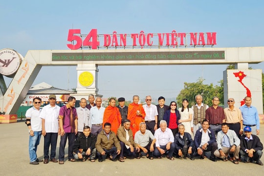 Vĩnh Long: Thực hiện chính sách đặc thù dành cho Người có uy tín