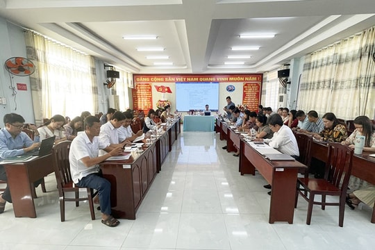 Phát triển đội ngũ cán bộ, công chức, viên chức người DTTS là nhiệm vụ chiến lược, lâu dài