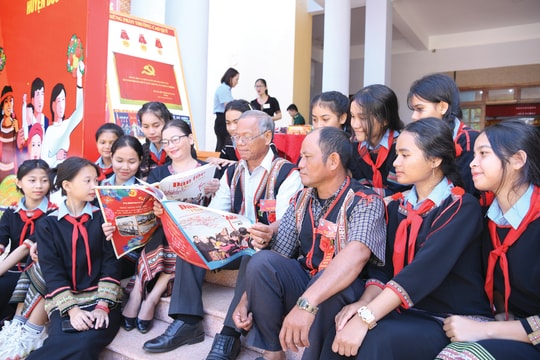 Báo chí là kênh thông tin thiết thực của Người có uy tín