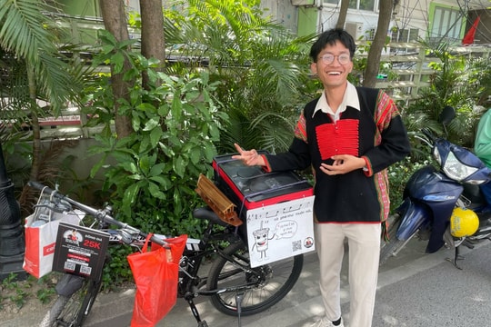Chàng trai Ê Đê làm điều khác biệt nơi phố cổ Hà Nội