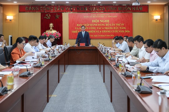 Công tác xây dựng Đảng phải được đưa vào tiêu chí đánh giá mức độ thực hiện nhiệm vụ chính trị