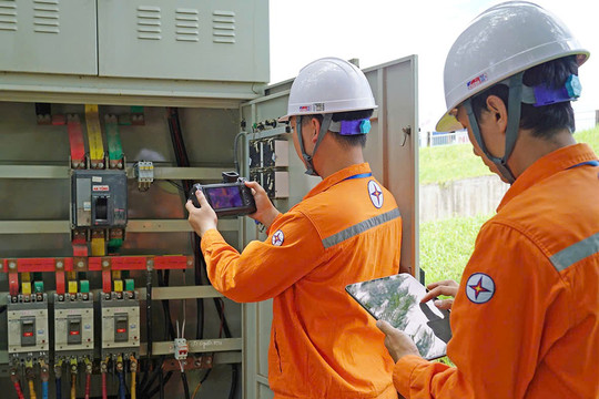 Công nghệ số giúp EVNNPC kéo giảm tổn thất điện năng