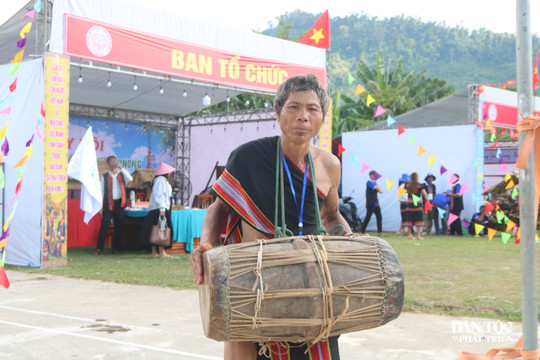 Những "thủ lĩnh" không chức tước mà tiếng nói tựa ngàn cân