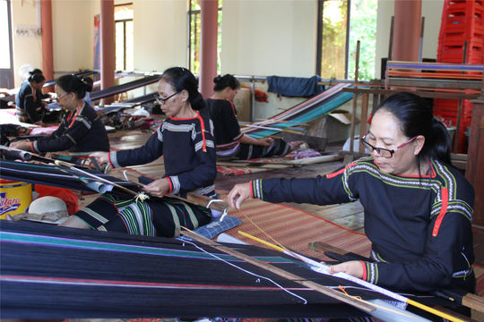 Sắp xếp thôn, buôn không làm mất bản sắc văn hóa