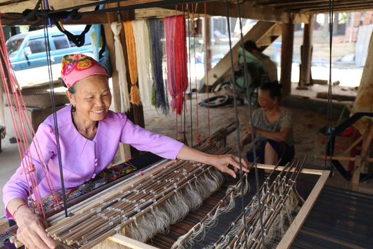 Sự khác biệt của thổ cẩm Na Loi