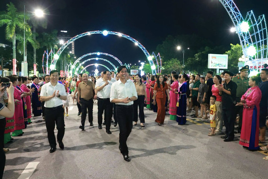 Khai trương Không gian văn hóa đường Hùng Vương