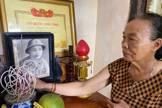 Hơn nửa thế kỷ đi tìm người anh nằm lại ở Quảng Trị