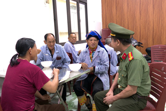 Bát cháo ấm lòng người bệnh nơi vùng cao Ba Chẽ