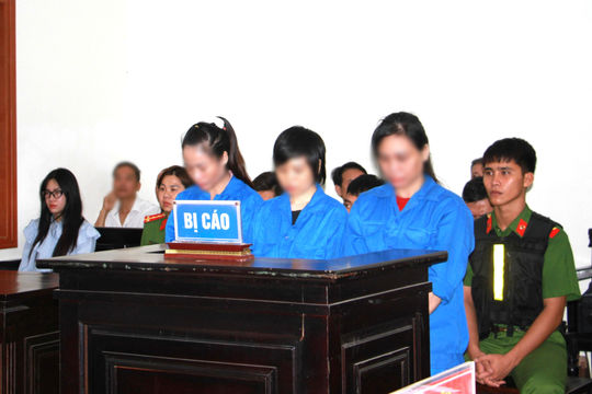 3 bị cáo lĩnh án vì mua bán 8 trẻ sơ sinh