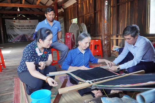 Huy động sự tham gia của người dân để xây dựng điểm du lịch cộng đồng phát triển bền vững