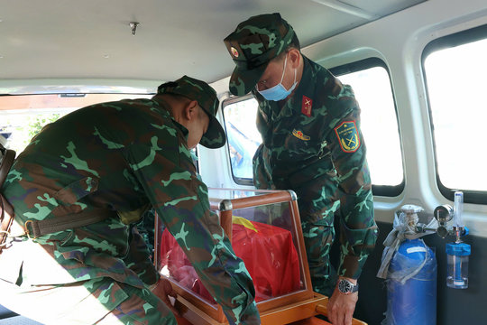 Cất bốc, quy tập hài cốt Liệt sĩ Nguyễn Thị Út sau 57 năm tìm kiếm