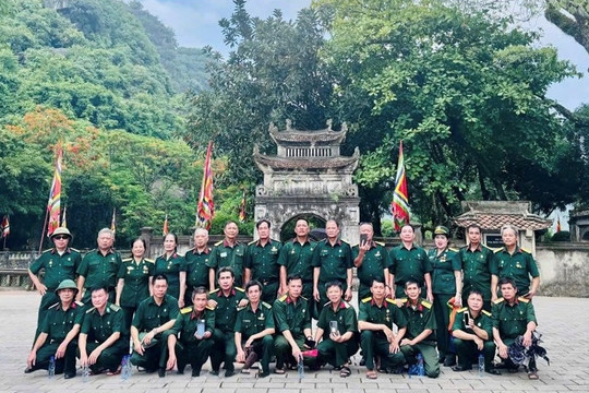 Cố đô Hoa Lư đón hàng nghìn cựu chiến binh về dâng hương, tri ân dịp 27/7