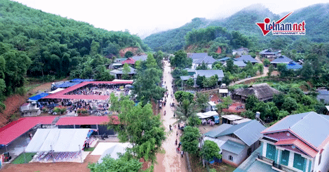 Chợ phiên Mường Xia: Từ nơi trao đổi hàng hóa đến "mỏ vàng" sinh kế vùng biên