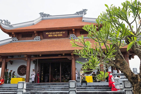 Bộ trưởng Công an: Khu lưu niệm Anh hùng Bùi Thị Cúc là địa chỉ đỏ có giá trị đặc biệt