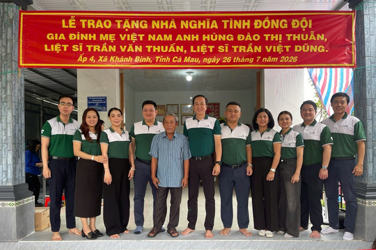 Trao nhà nghĩa tình đồng đội cho thân nhân Mẹ Việt Nam Anh hùng tại Cà Mau