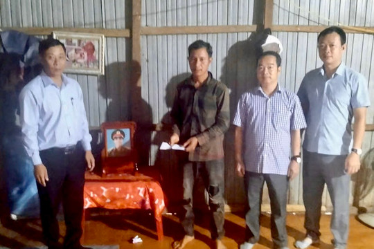 Sở Dân tộc và Tôn giáo Gia Lai thăm, động viên gia đình Thượng sĩ Kpă Thiêp