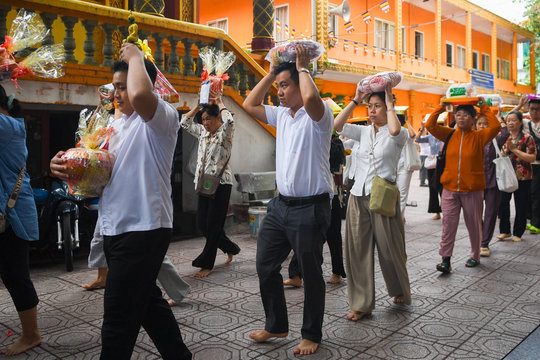 Dâng y tắm mưa tại chùa Khmer ở TPHCM, bắt đầu mùa an cư kiết hạ